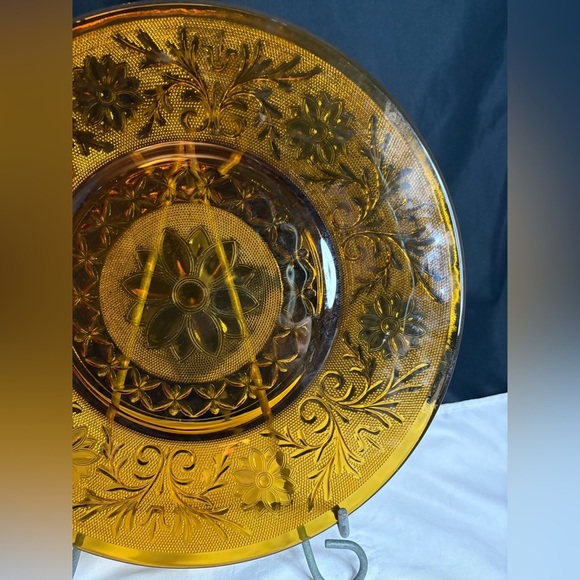 Anchor Hocking amber Dinner/serving plate - Picture 4 of 7